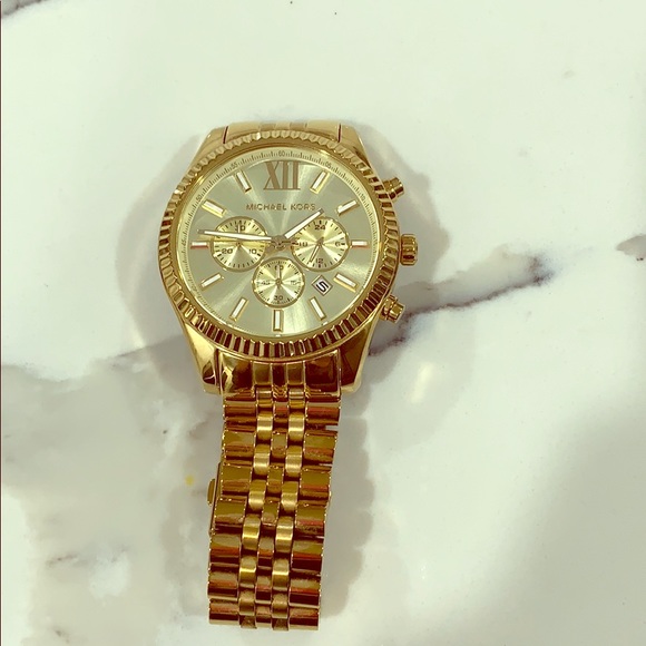 Men’s Michael kors gold watch - Picture 1 of 4